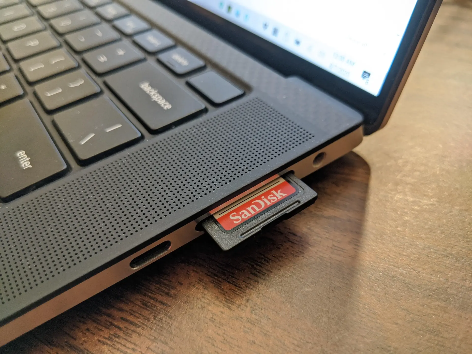 ۵ روش افزایش فضای ذخیرهسازی لپتاپ بدون تعویض SSD