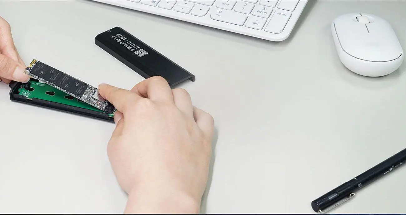 بهترین جایگزین فلش مموری یک SSD کارتی M.2 با قاب اکسترنال!