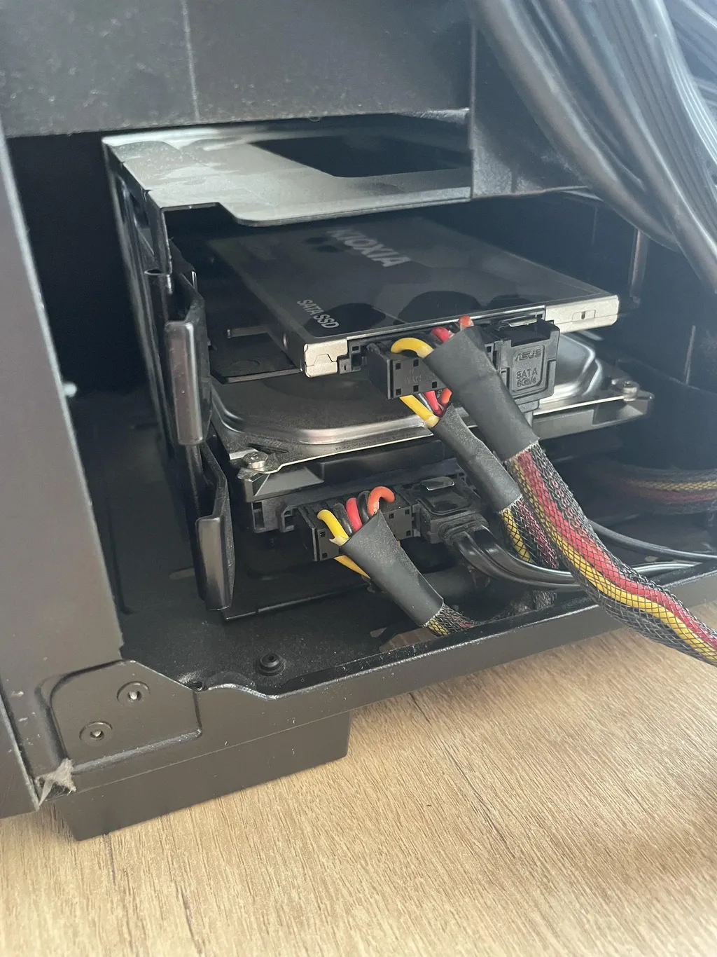 افزایش فضای ذخیره‌سازی کامپیوتر با SSD و هارد SATA؛ راهنمای نصب و نکات مهم