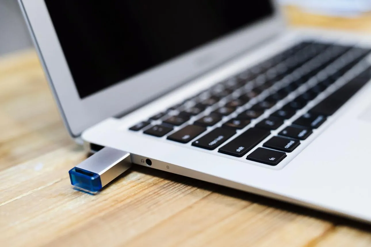 چطور تاریخچه فلش مموری و دستگاههای USB را در ویندوز مشاهده کنیم؟